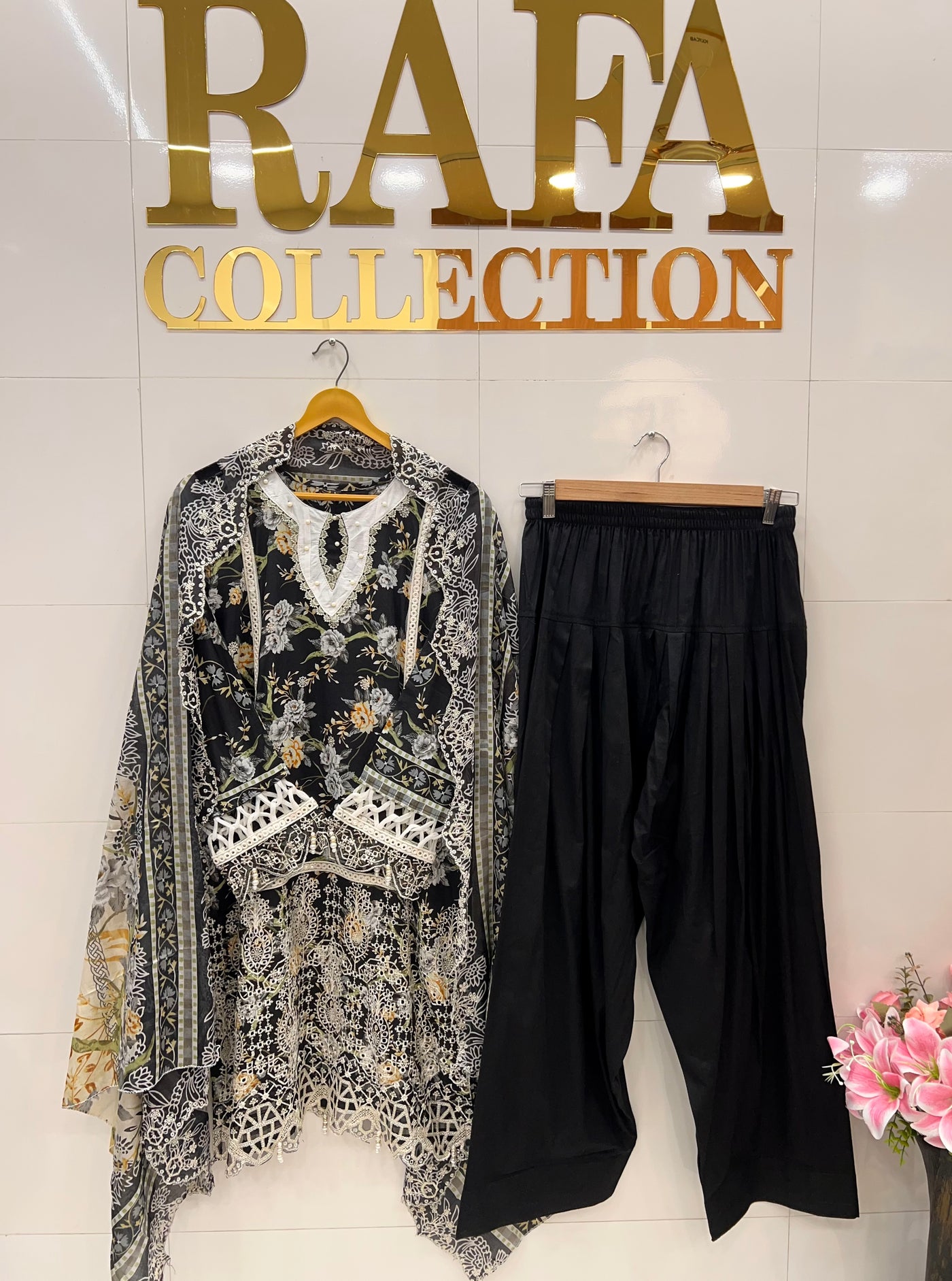 Farshi Pakistani suits 2590