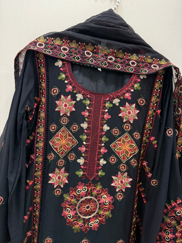 Pakistani Embroidered suits