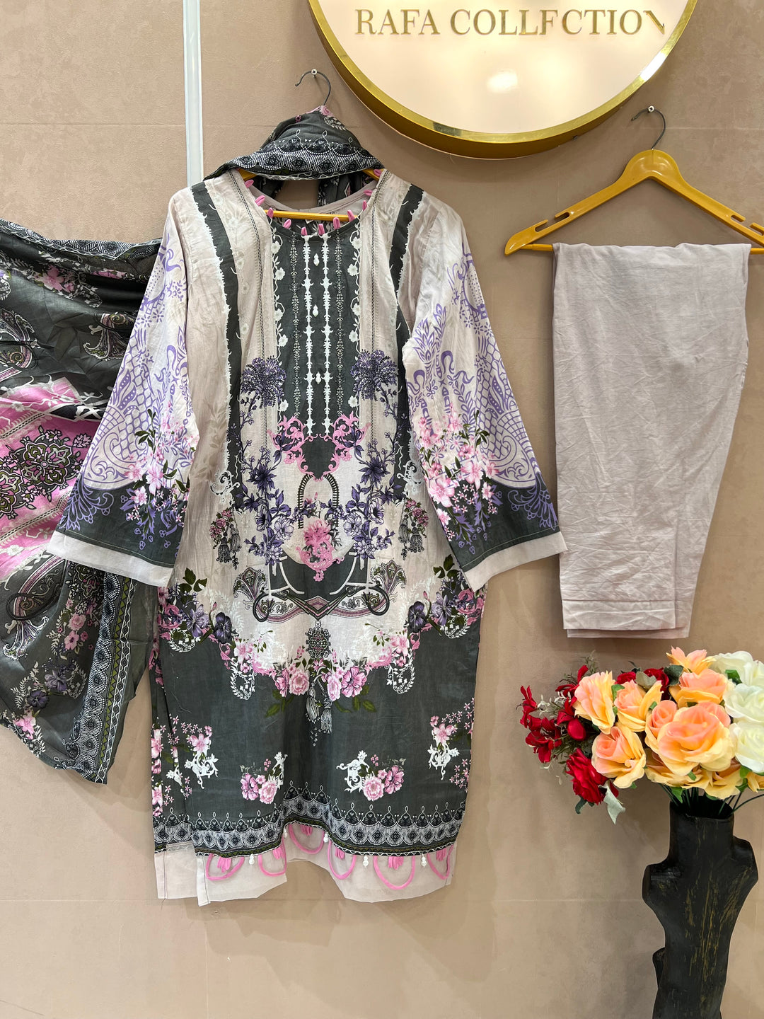 Cotton printed suits