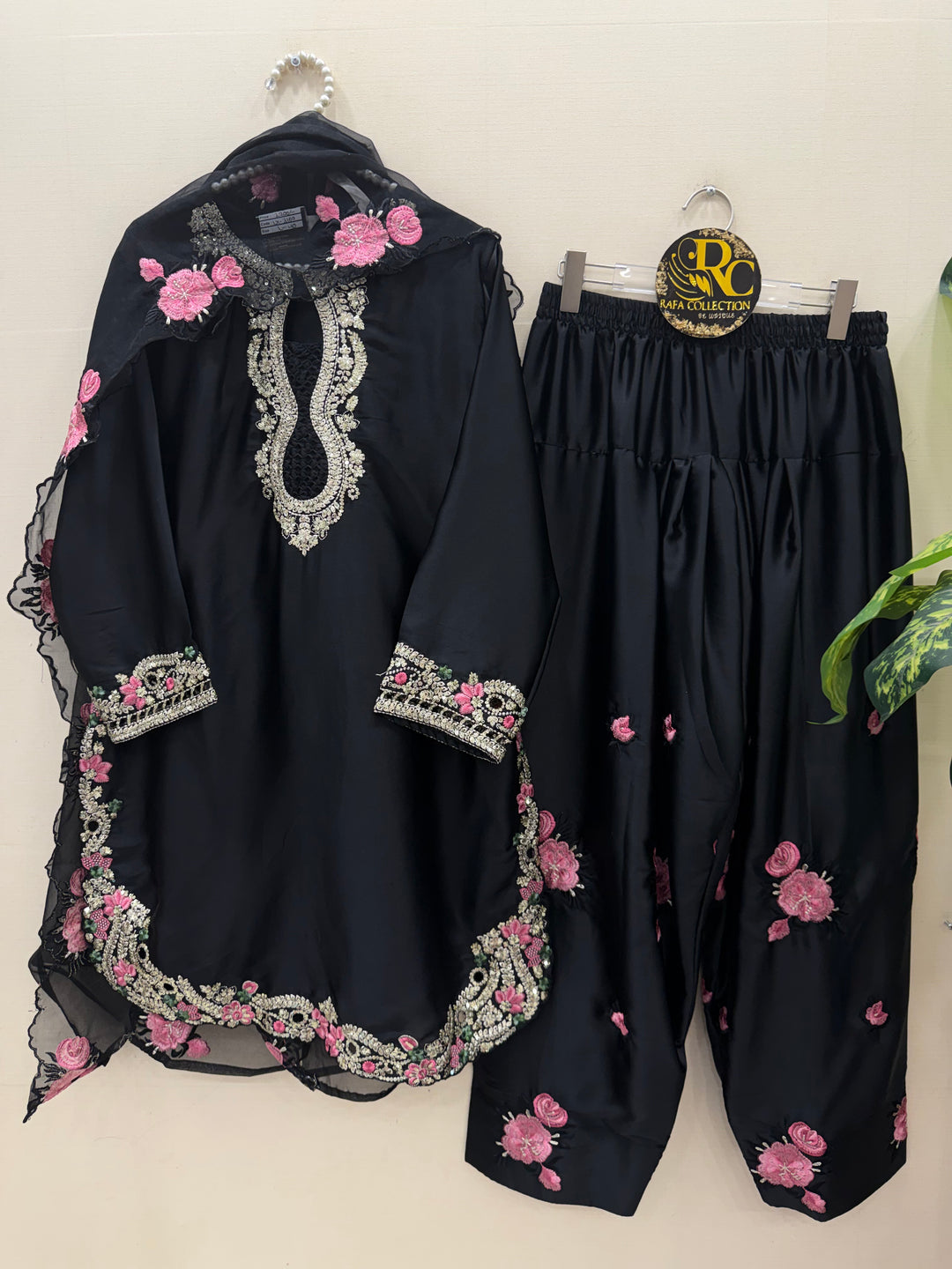 Pakistani Farshi salwar Suits for women