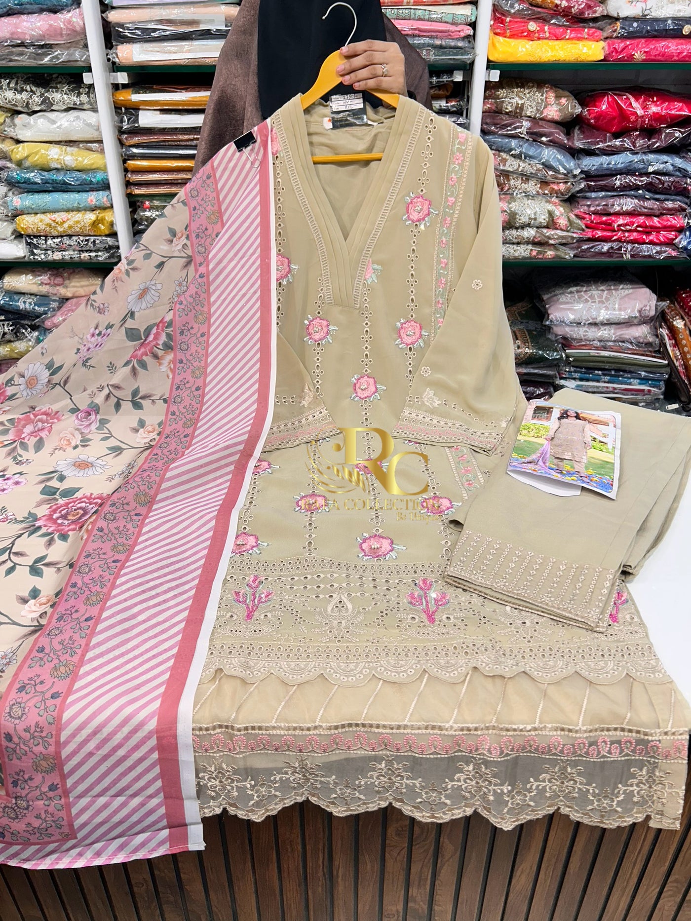 Premium Pakistani Suit 5006