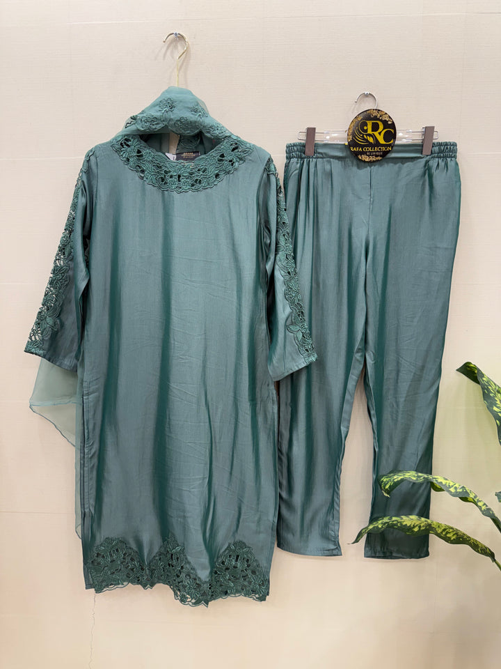 Pakistani Formals suits 3168