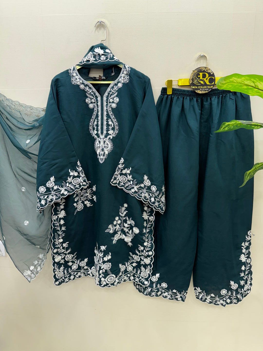 Pakistani embroidered suits 3003