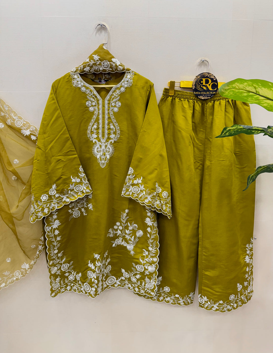 Pakistani embroidered suits 3003