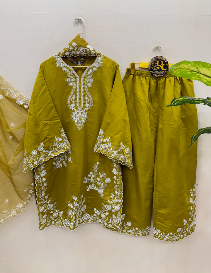 Pakistani embroidered suits 3003