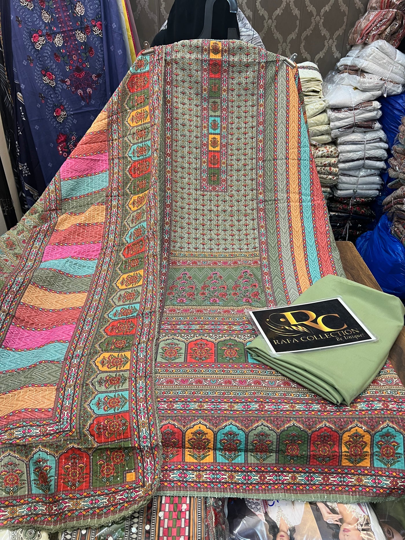 MULTI COLOUR UNSTICH SUIT 1240