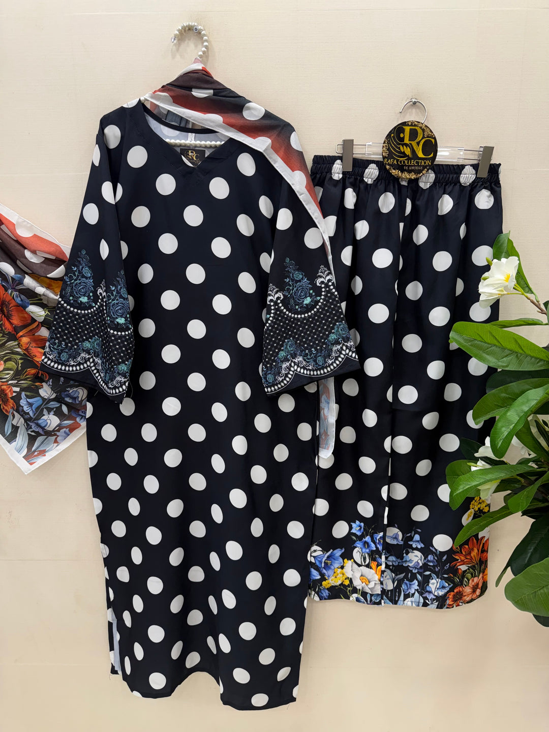 polka dot Suits