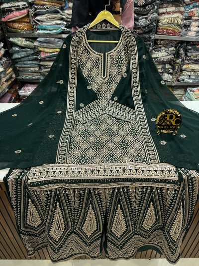 Traditional wedding attire 2819