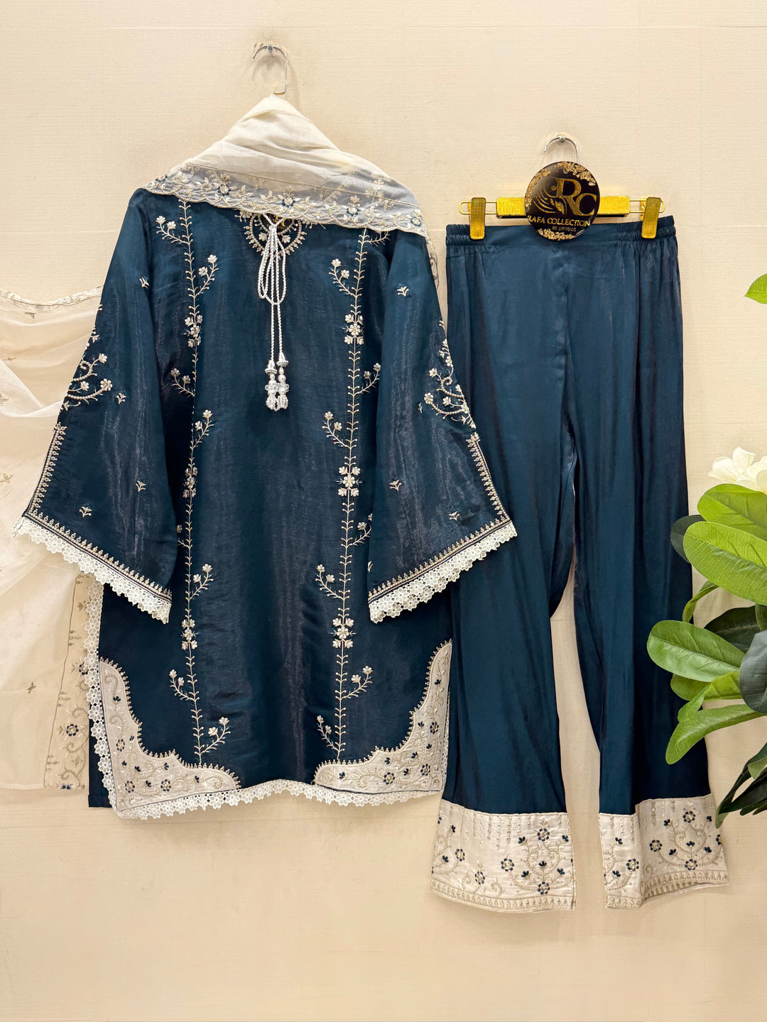 Pakistani Formals Sets