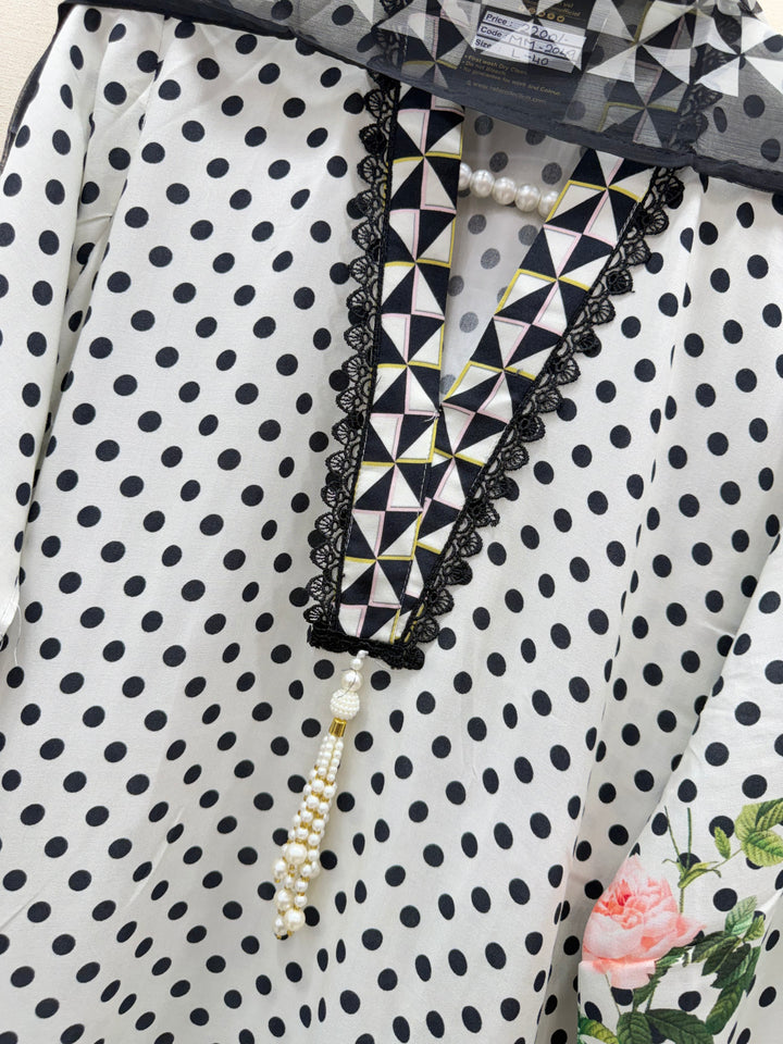 polka dot Pakistani Farshi suits