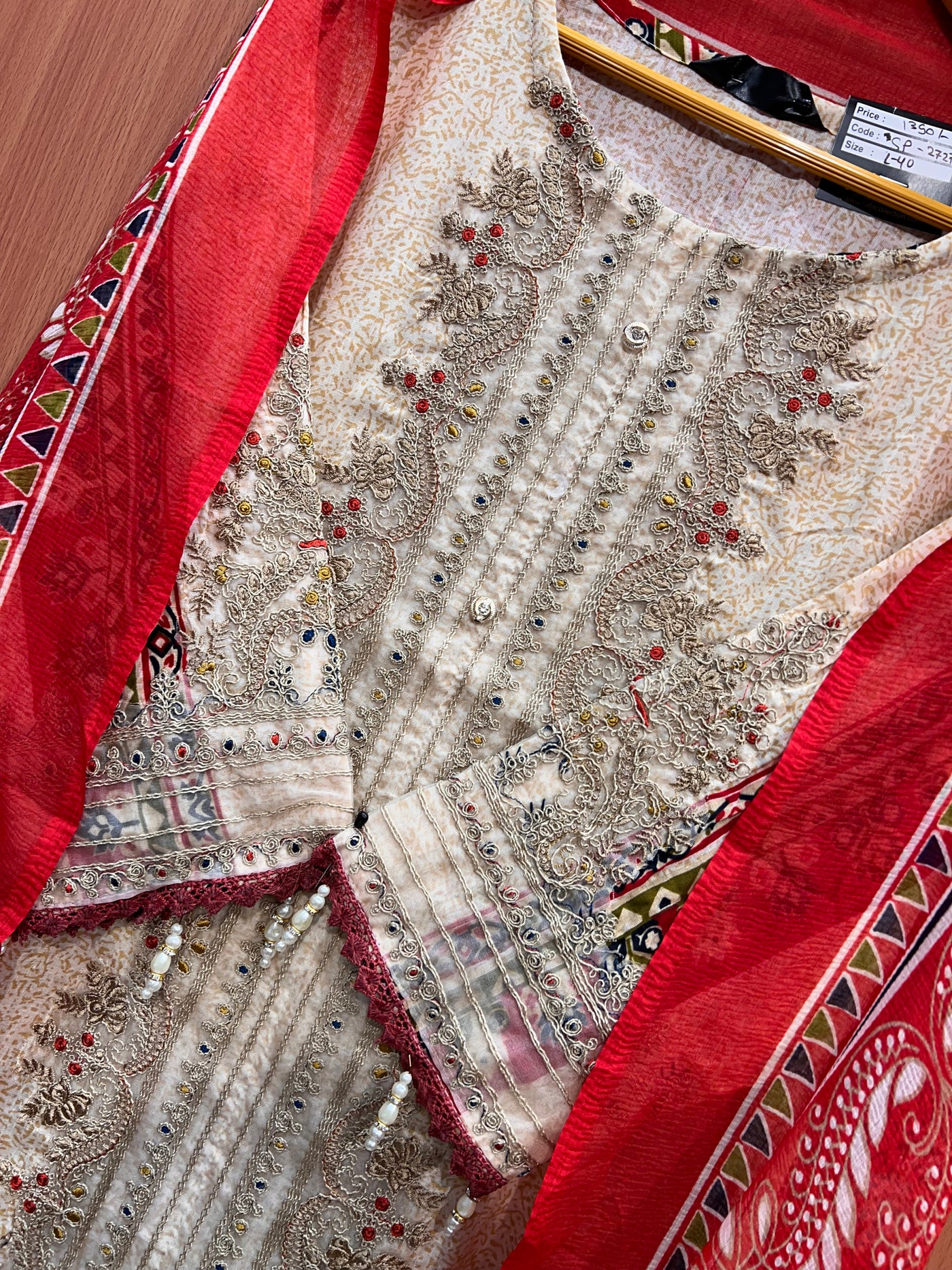 Traditional Pakistani Wear 2727