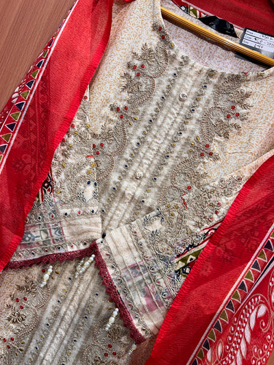 Traditional Pakistani Wear 2727