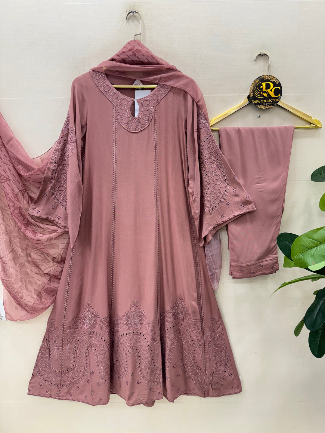 Premium cutwork long suits