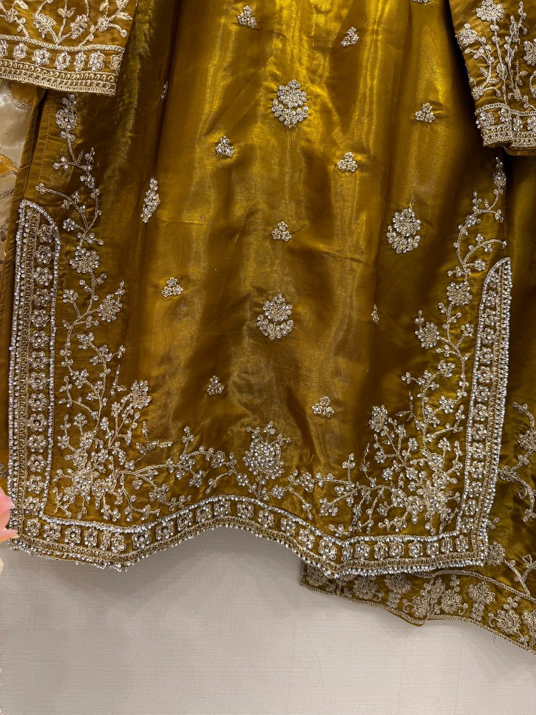 Shimmer viral suits 2971