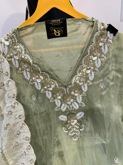 Shimmer Handwork Suit 15225