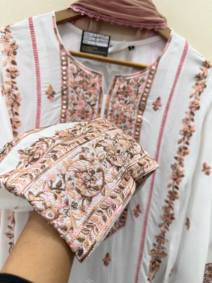 Embroidered Farshi suits 40012