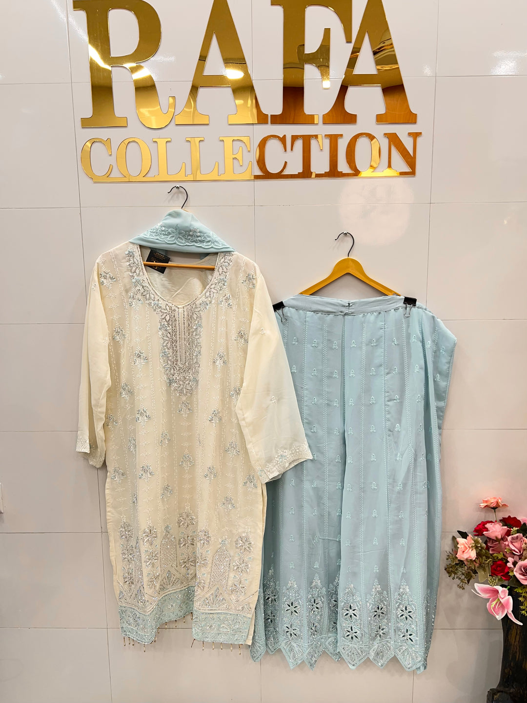Pakistani party wear suits 2757