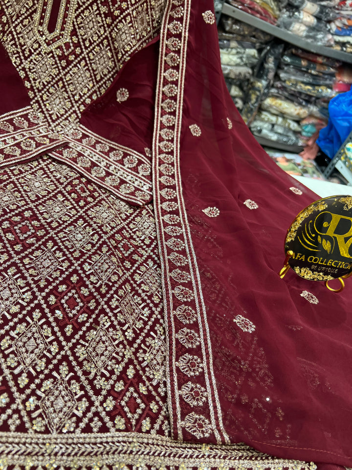 Traditional wedding attire 2819