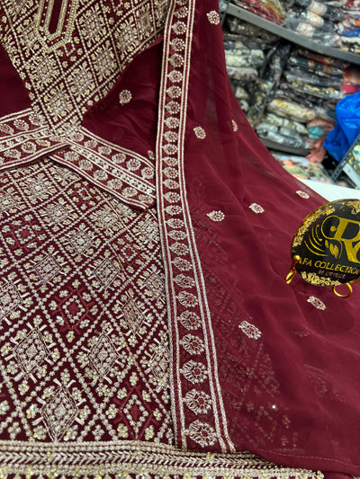 Traditional wedding attire 2819