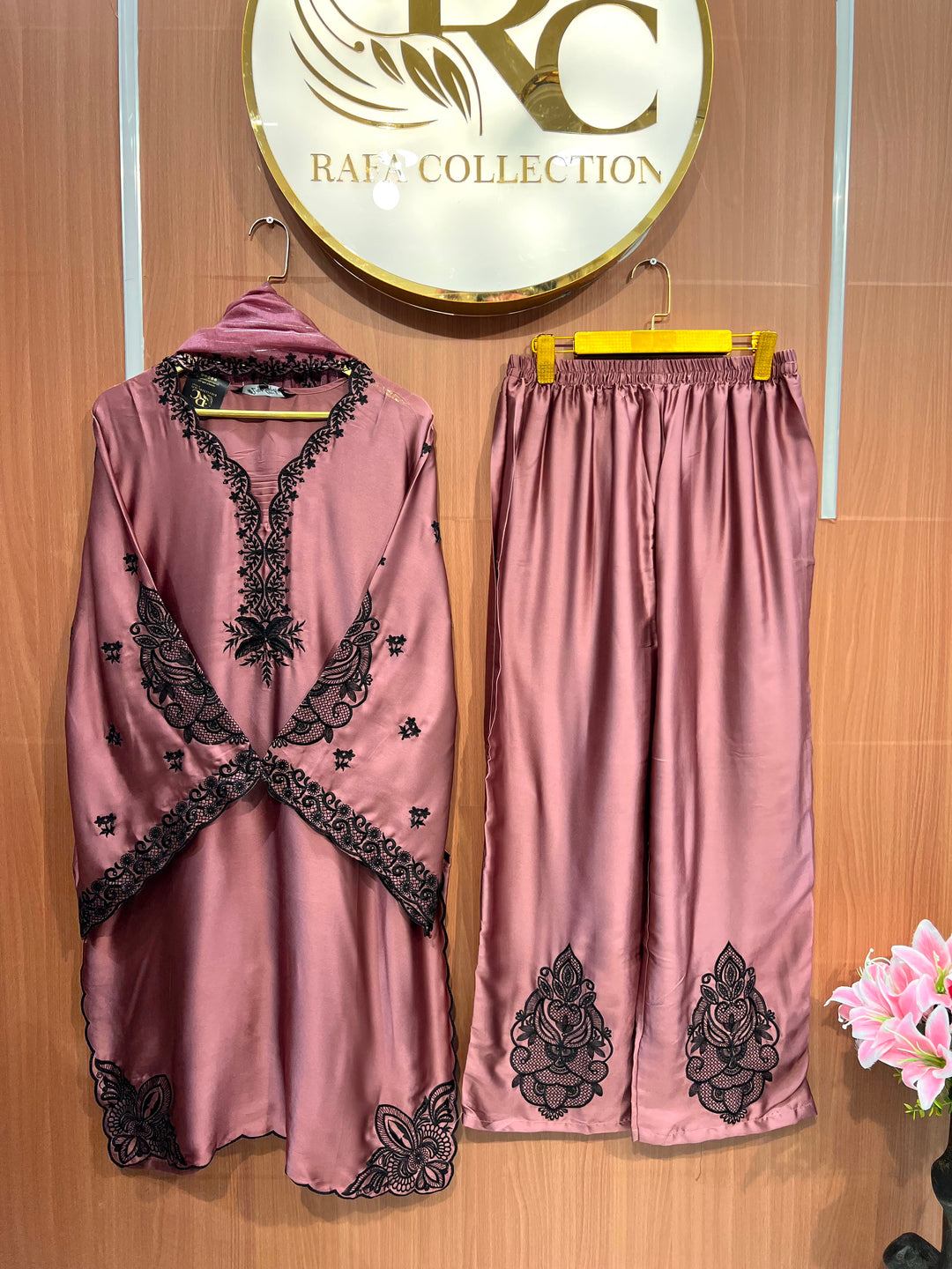 Pakistani formals suit 2739