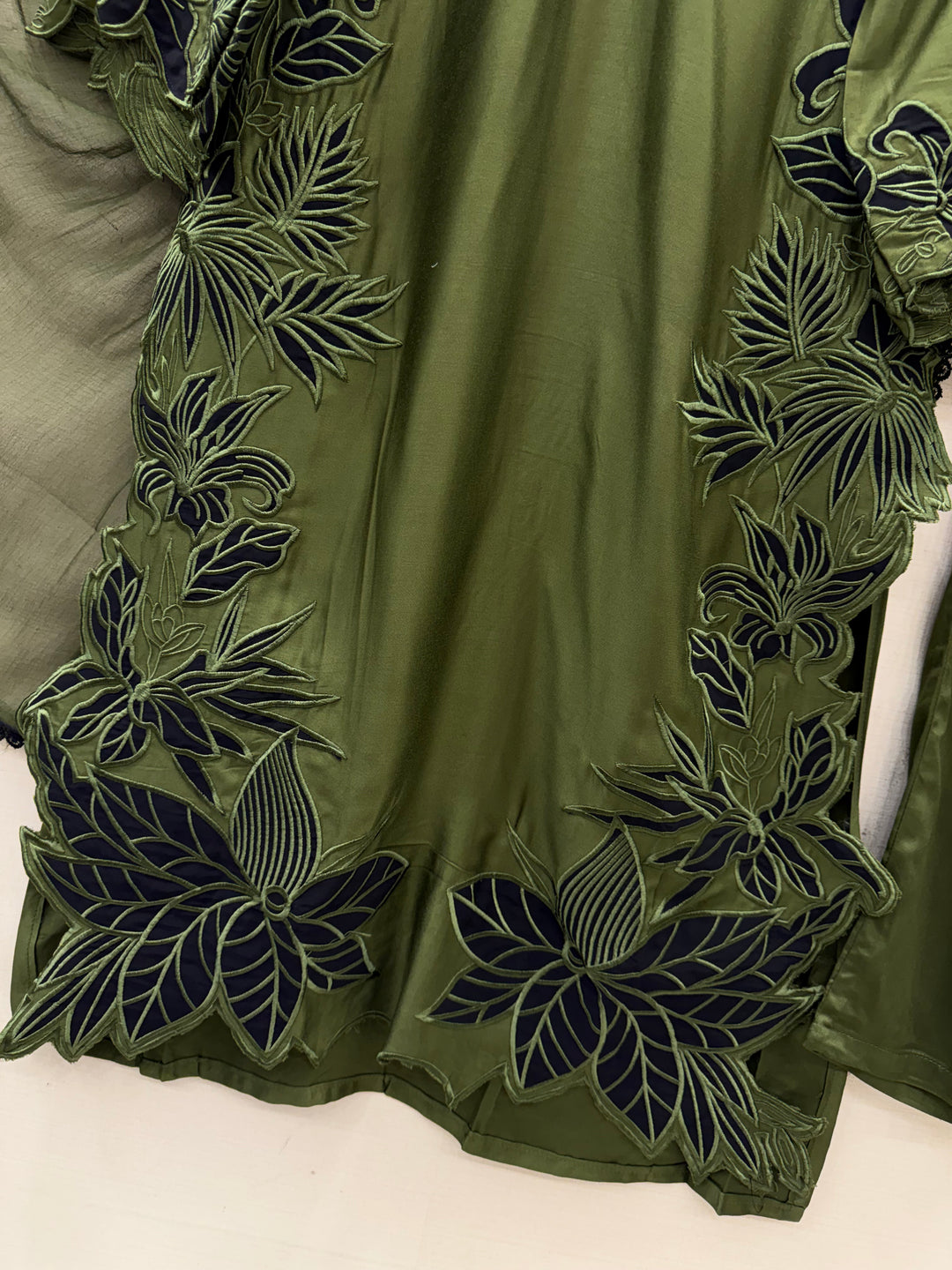 Cutwork embroidered suits