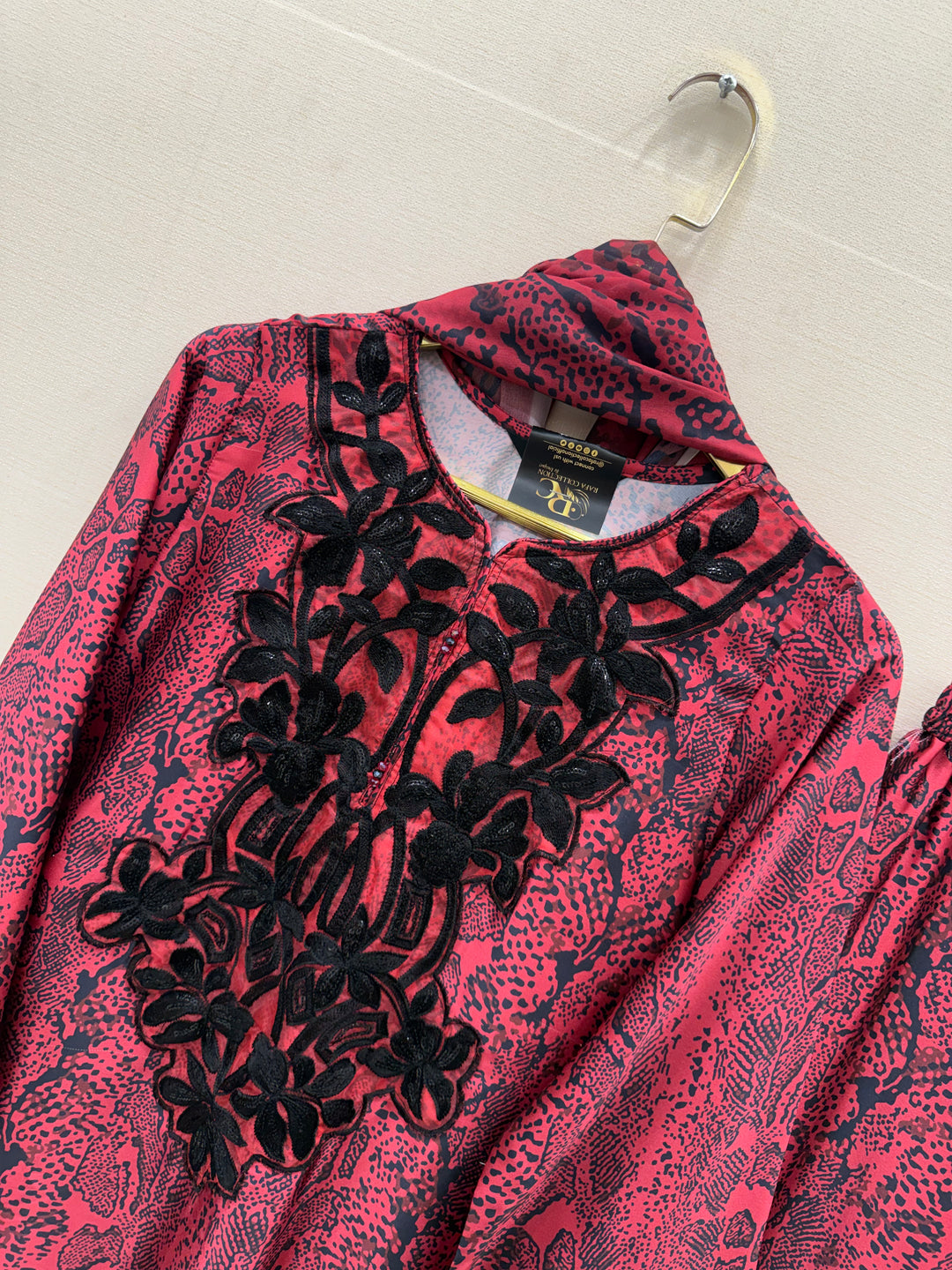 Satin premium suits 4389
