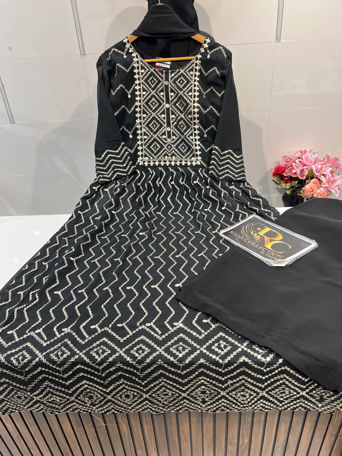 499/- SALE SUIT🤩