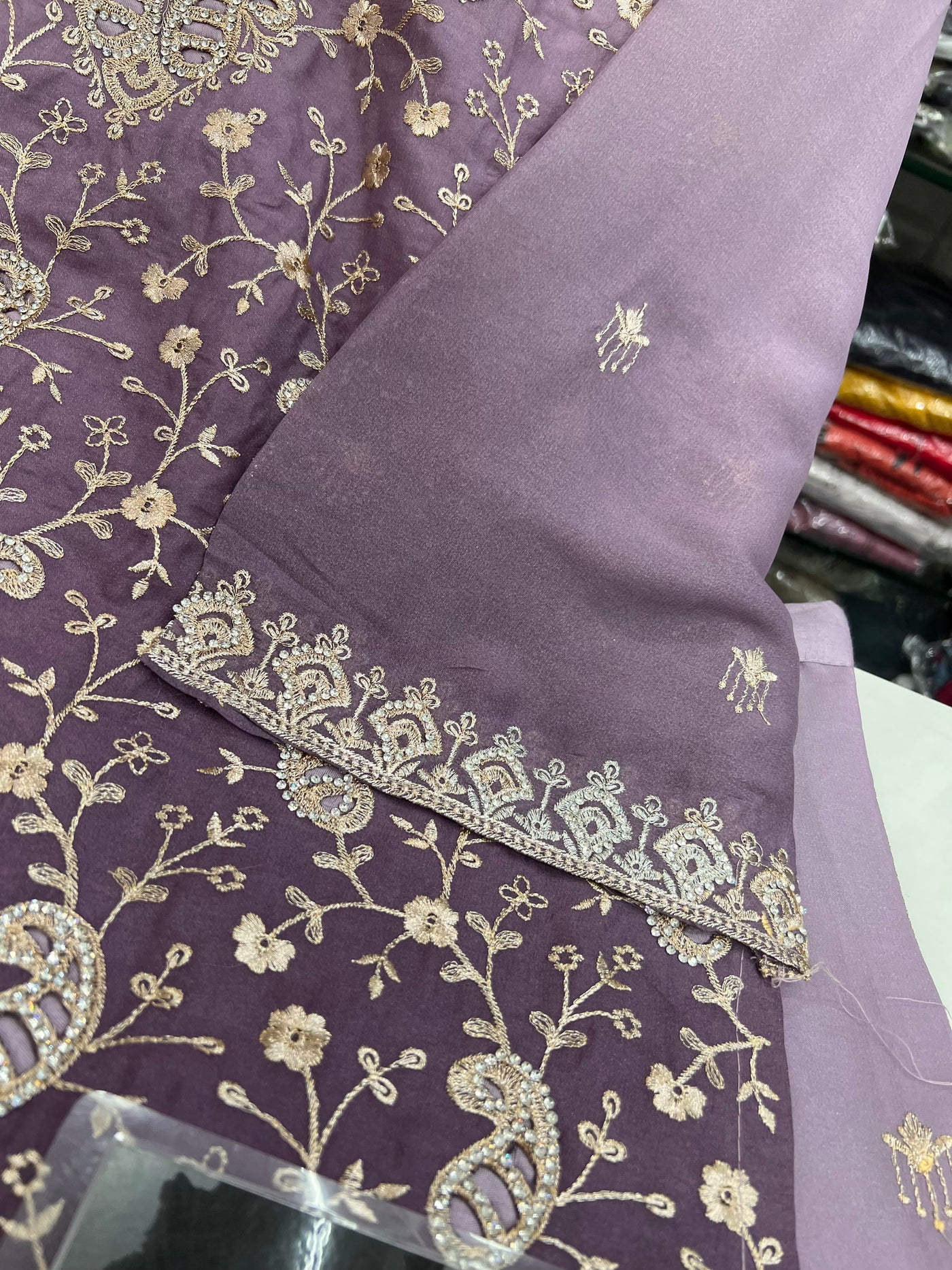 Pakistani party wear suits 17396