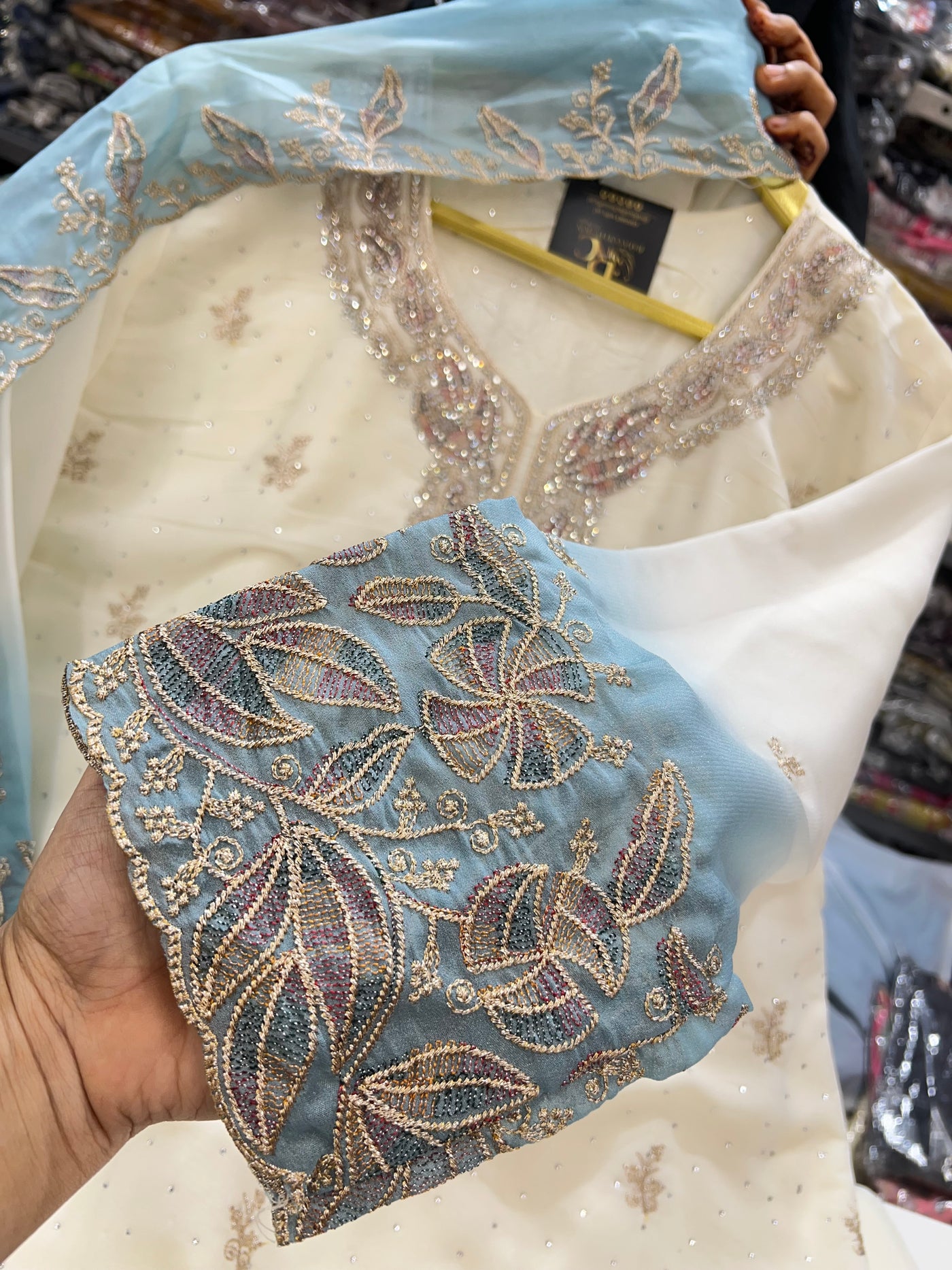 Pakistani party wear suits 17391