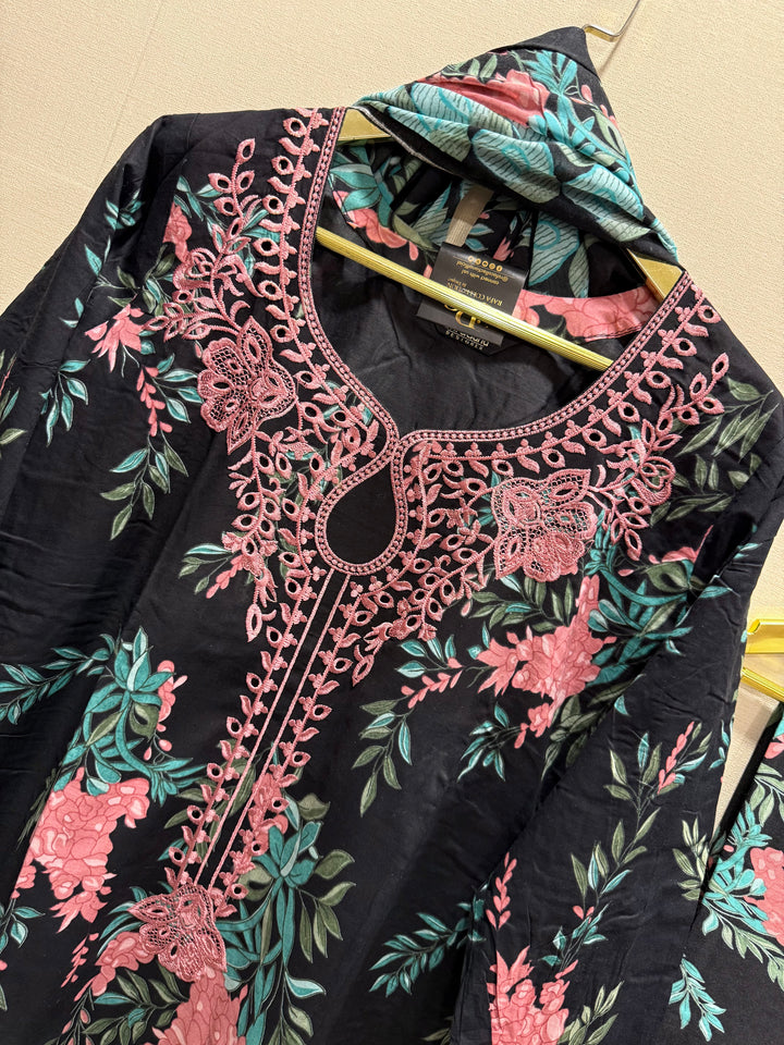 Pakistani Formals suits 3129