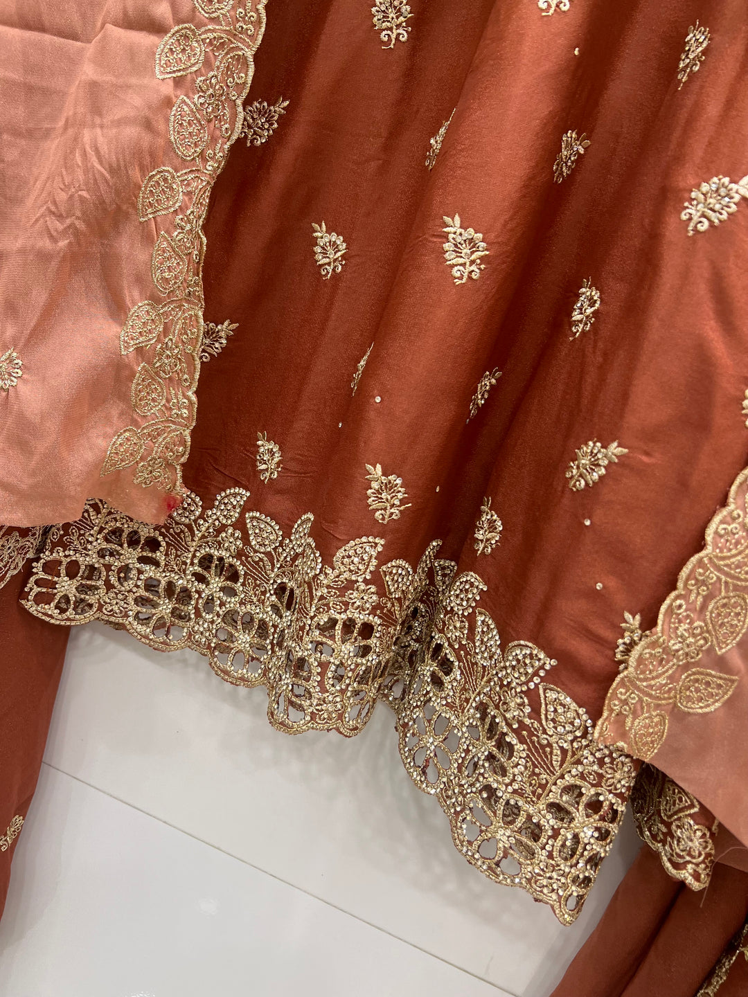 Pakistani party wear suits 17396