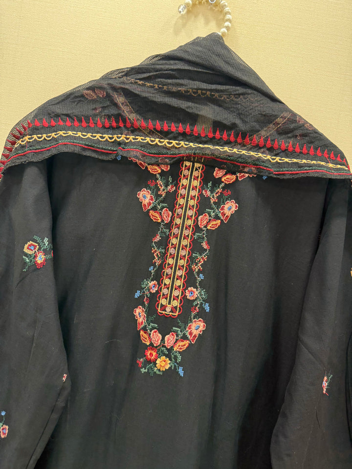 Pakistani Embroidered suits