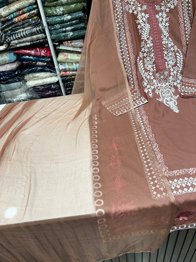 Embroidered suit 2555