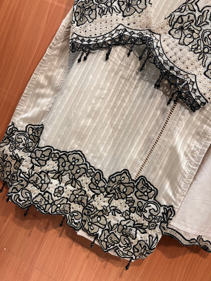 Cutwork Charm suits 2638