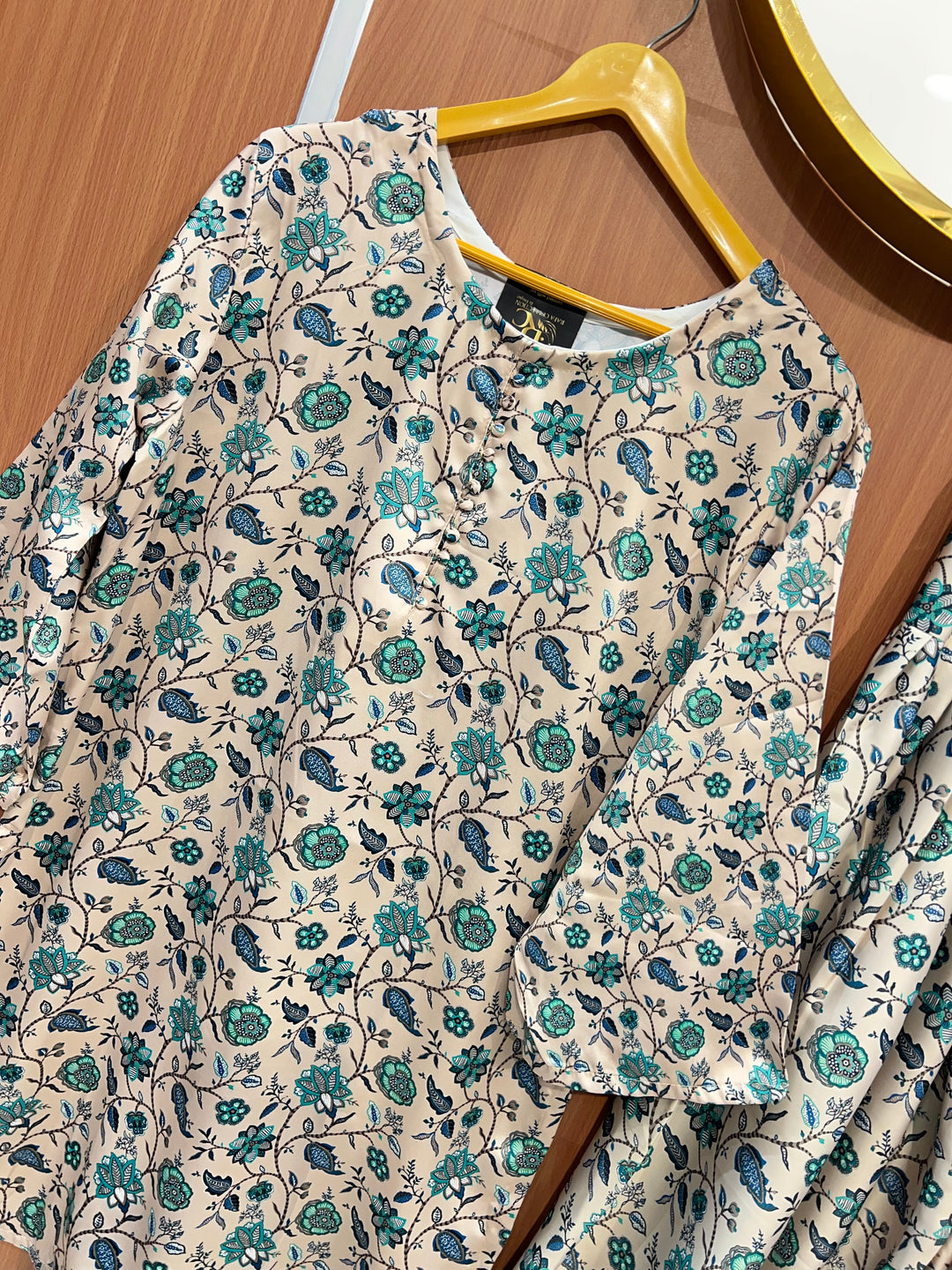 Satin farshi suits 2565