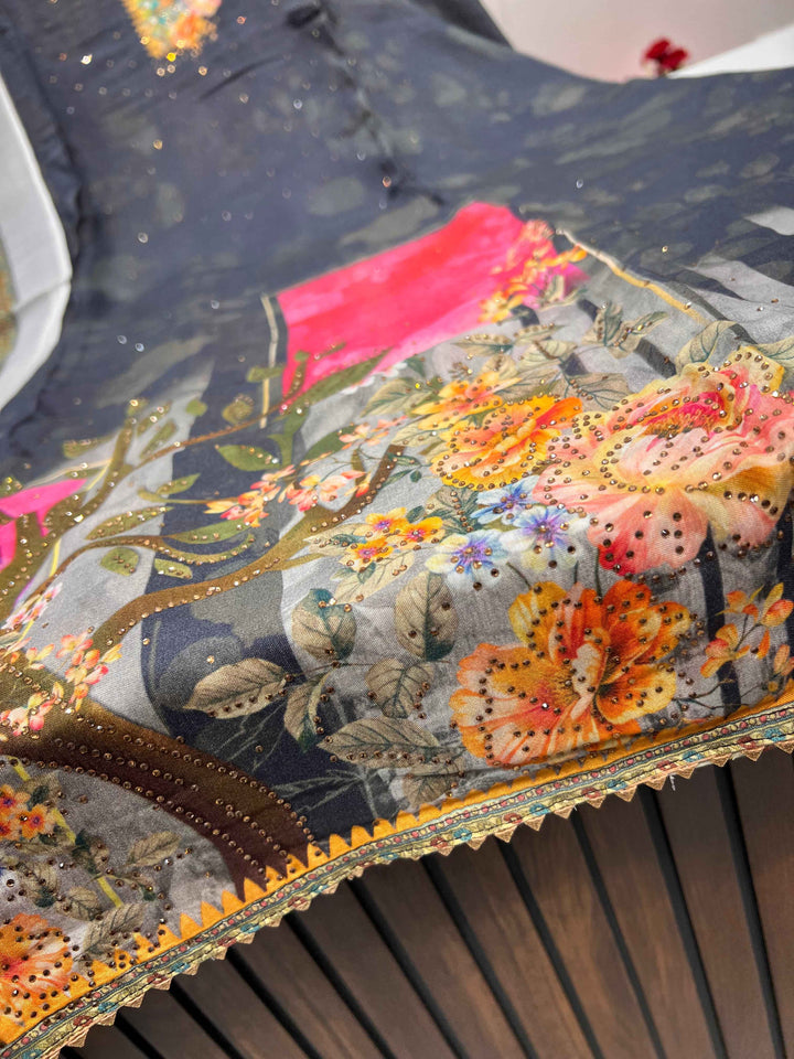 Pure Muslin Suits 1944