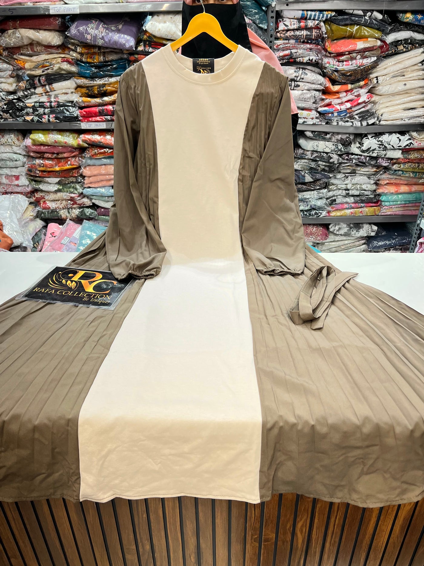 Imported pleated dresses 671