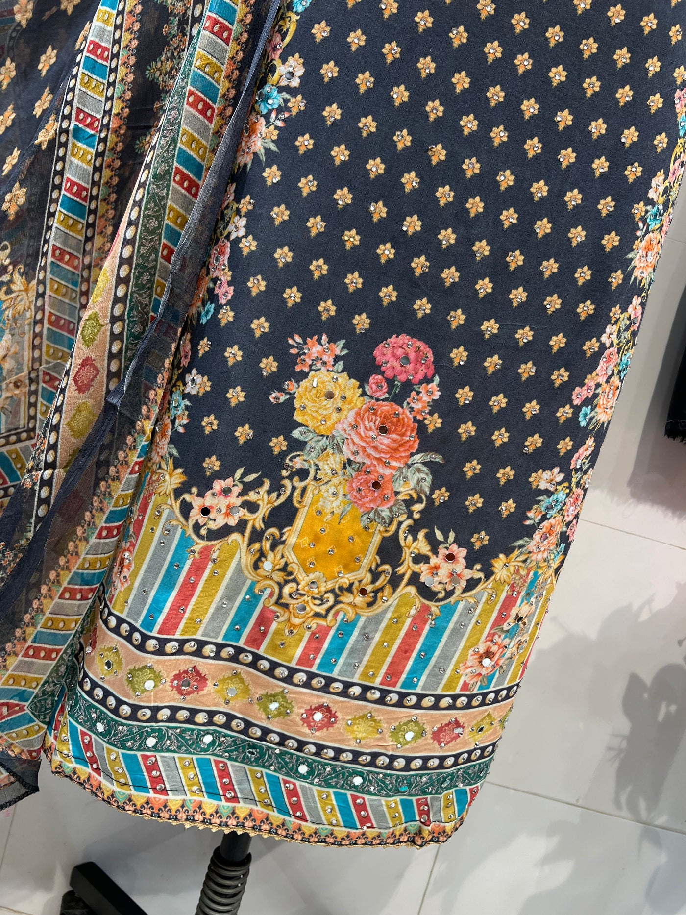 Pure Muslin Unstitched Suits 2375