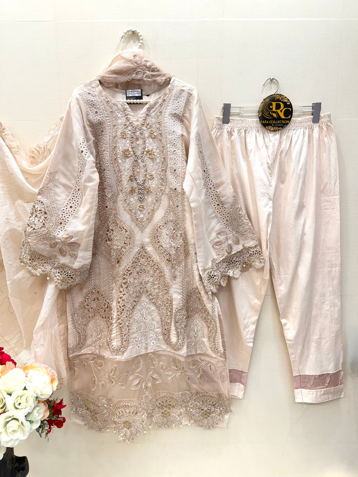 Premium cutwork suit 7014