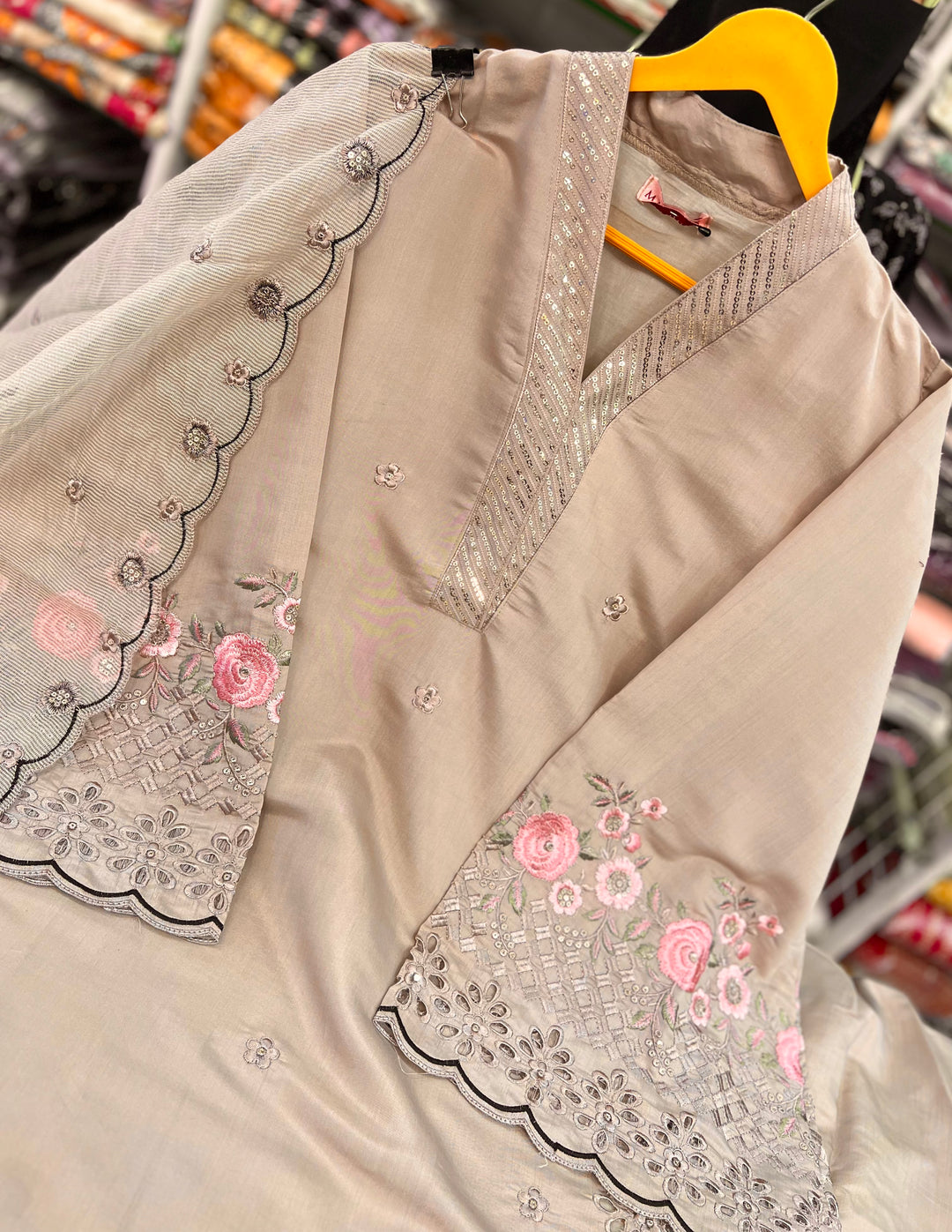 Pakistani formals suit 2648