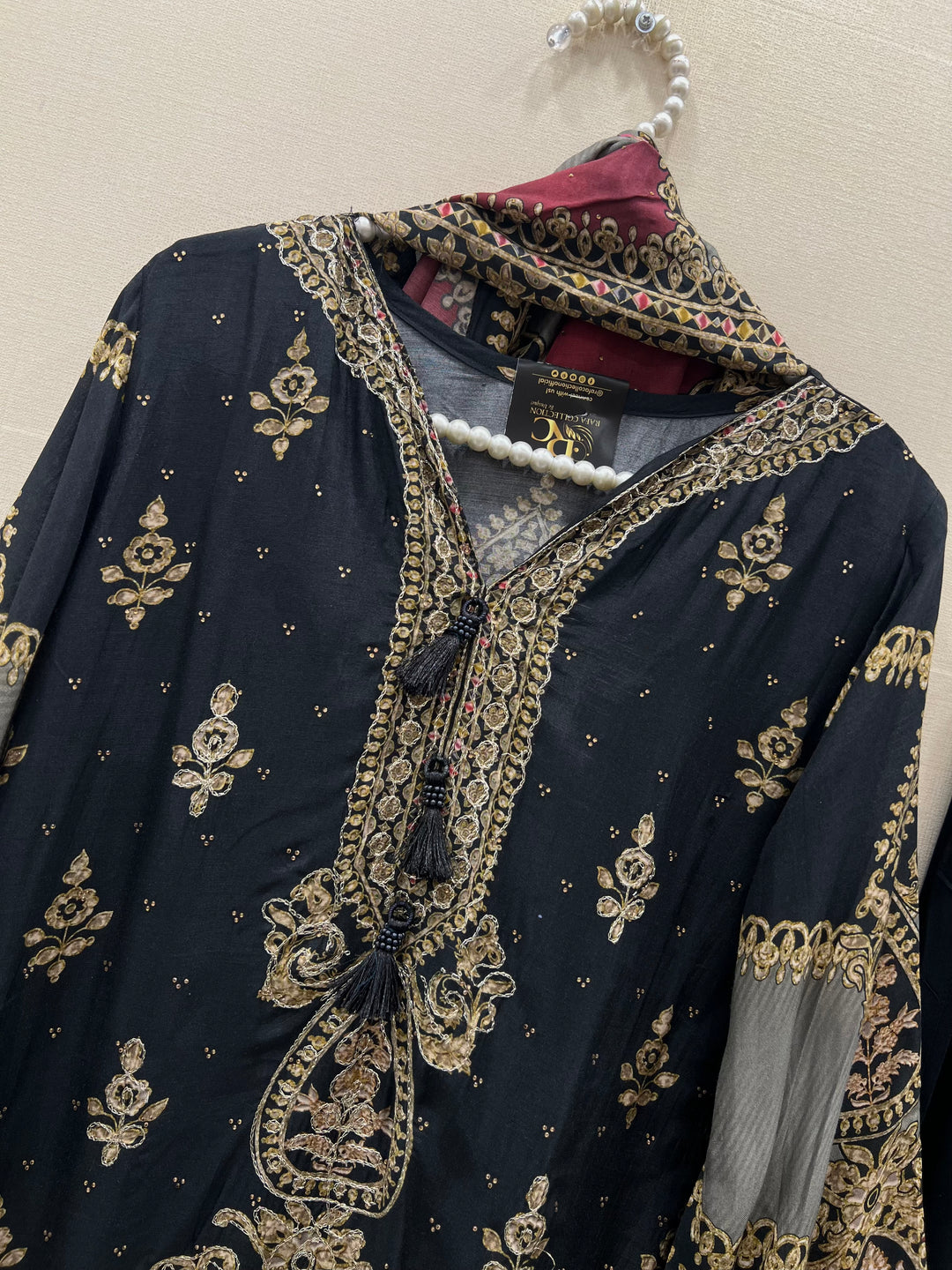 Muslin’s embroidered suits