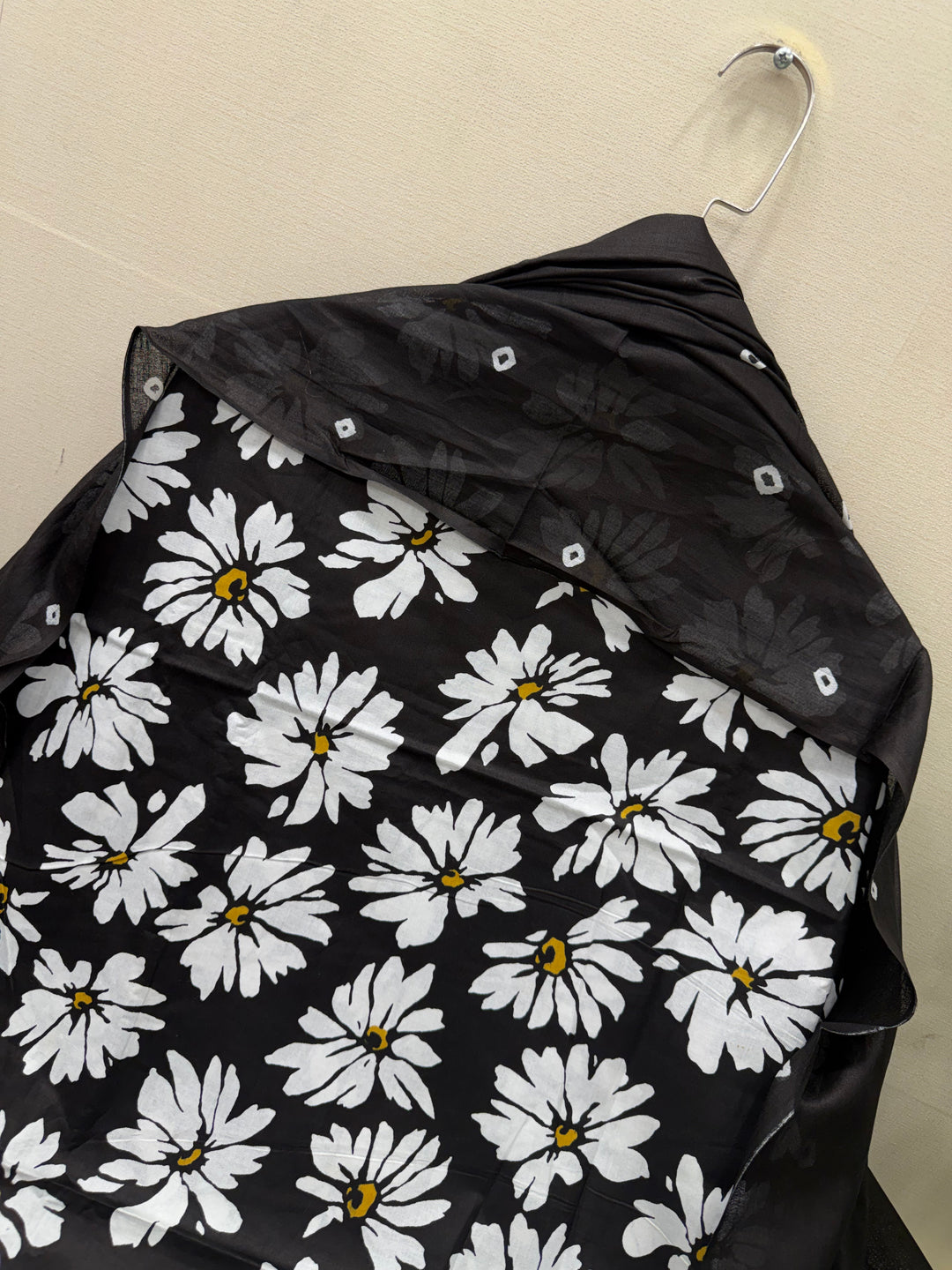 Cotton unstitched suits