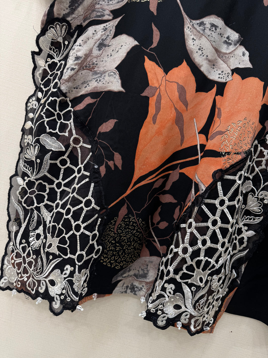 Pakistani Cutwork suits 2748