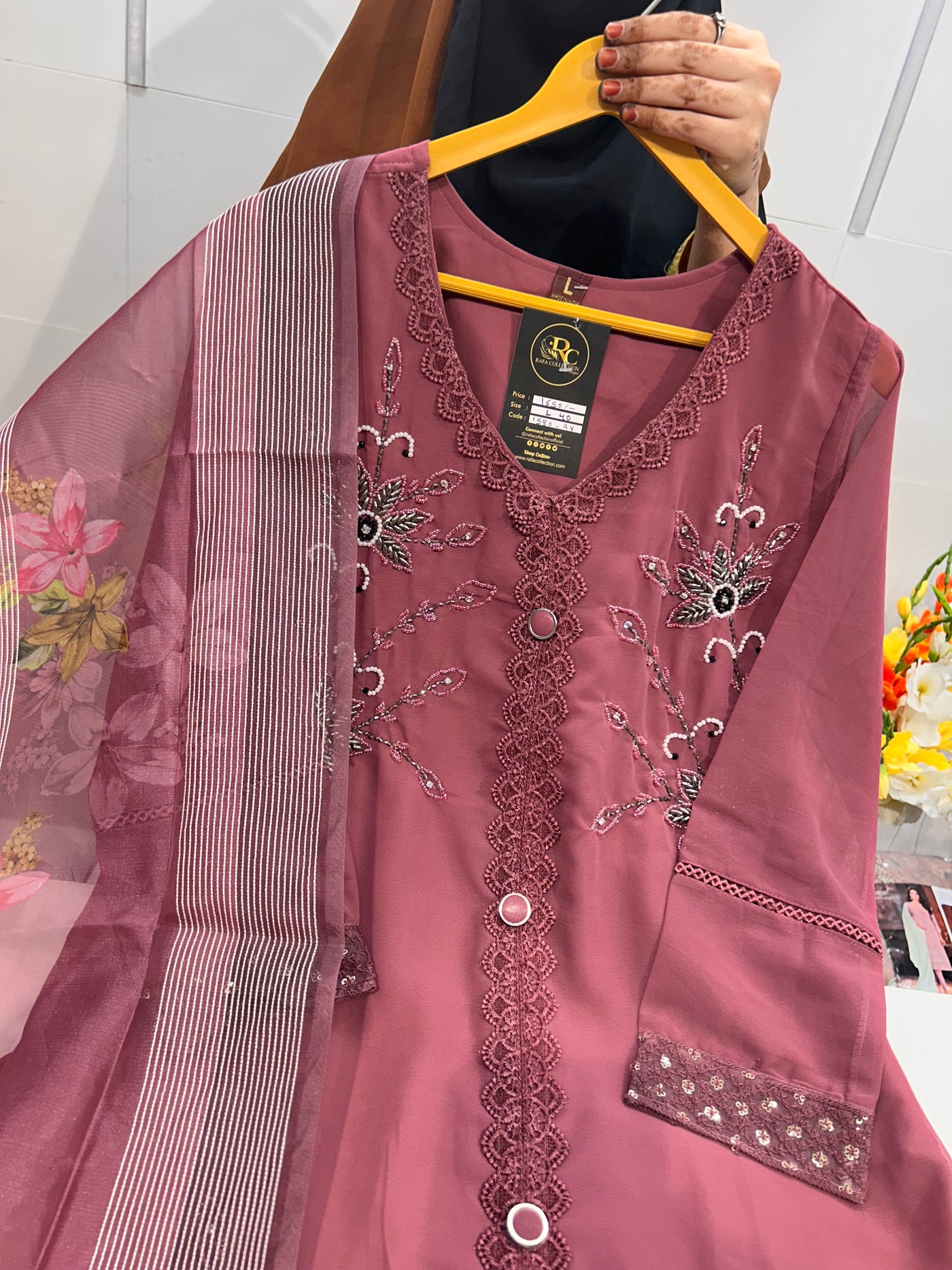Georgette Handwork Suit 1580
