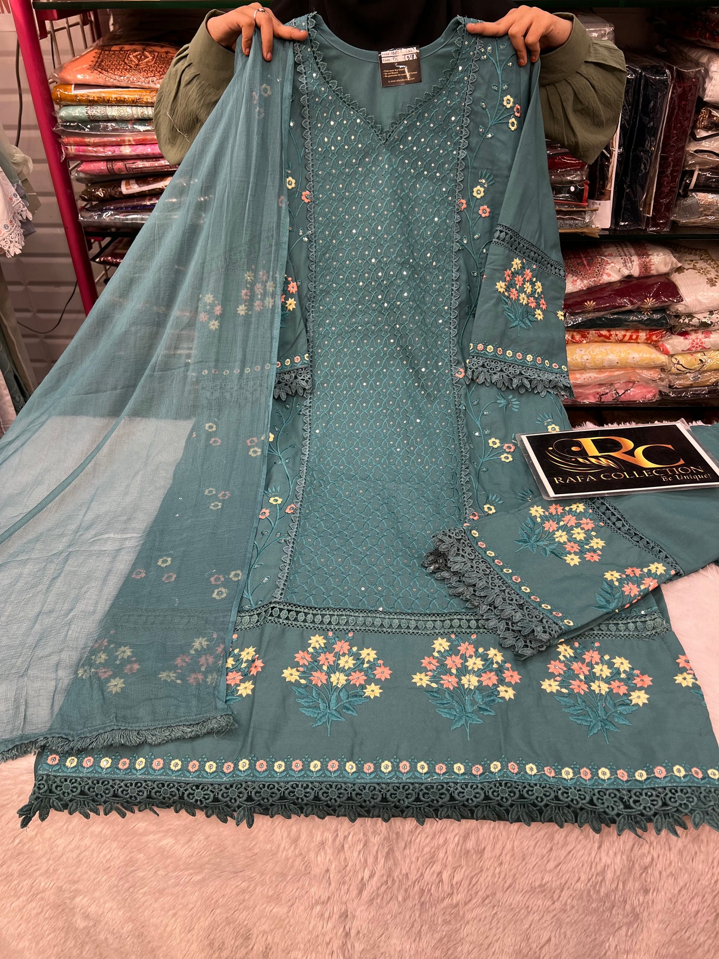 Paki Formals 517