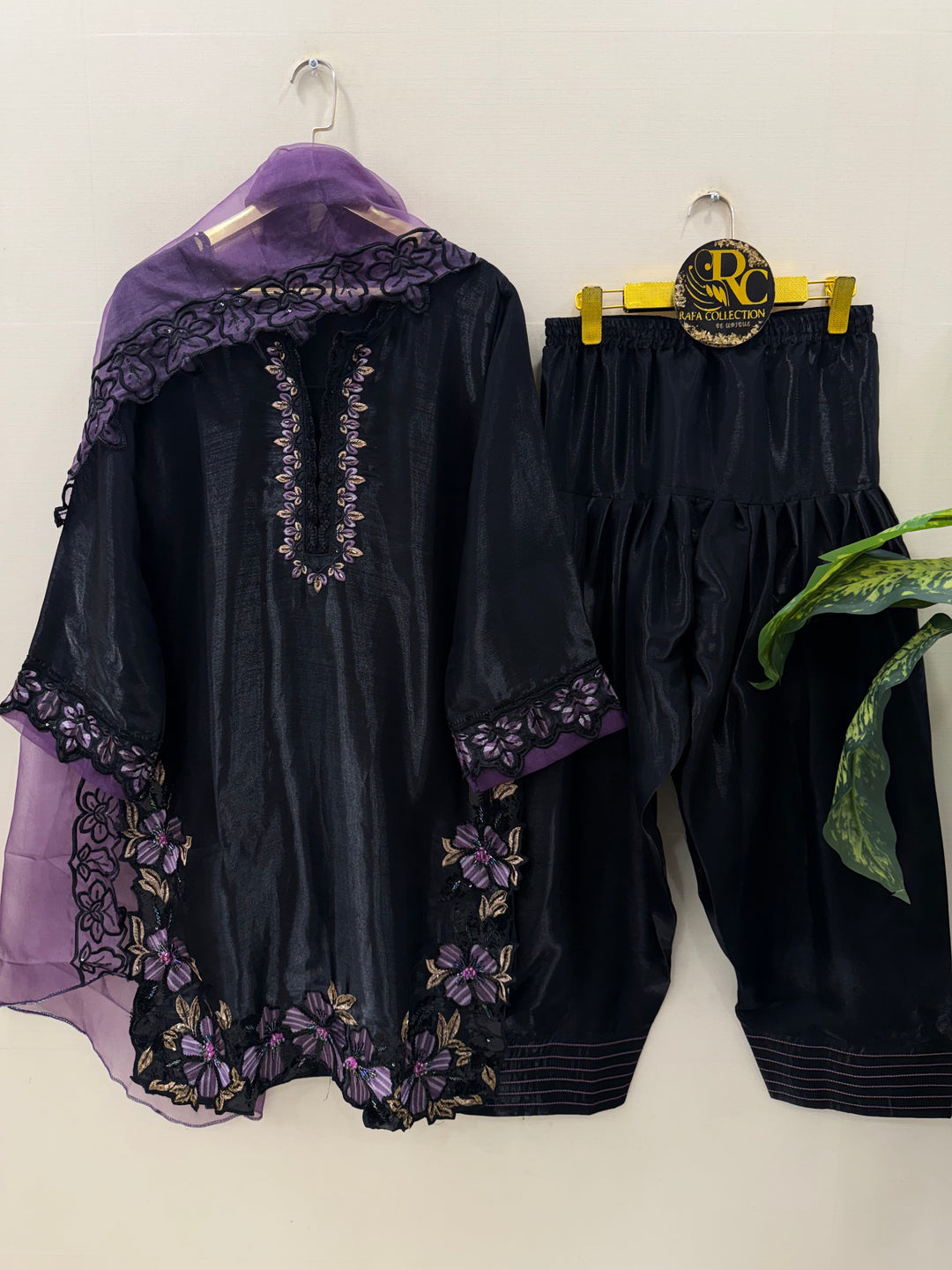 Pakistani Farshi Salwar suits