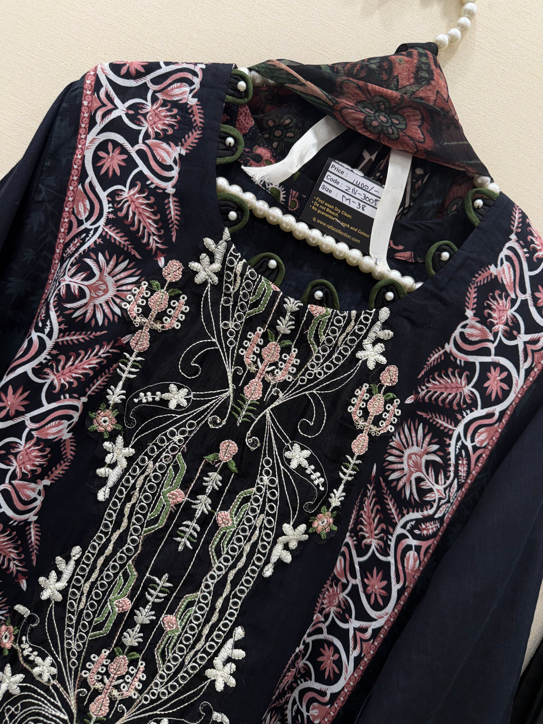 Pakistani patch work suit 3005