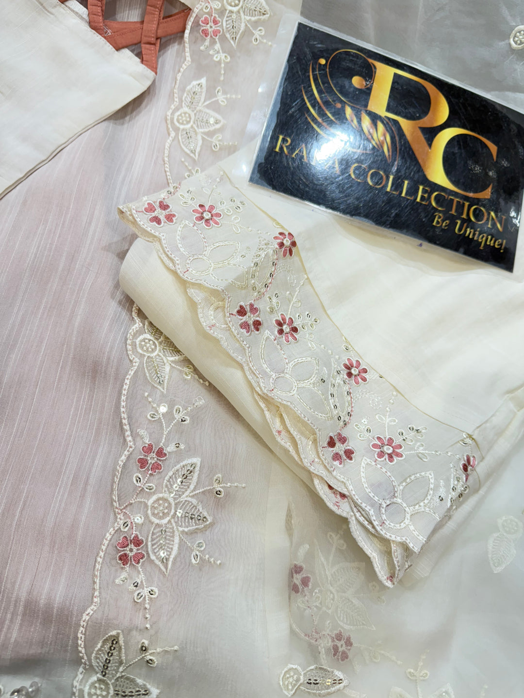 Premium cutwork suit 2556