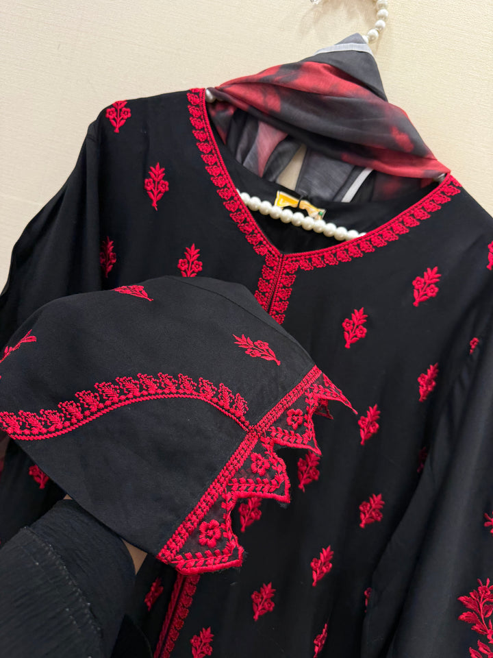 Pakistani Embroidered suits