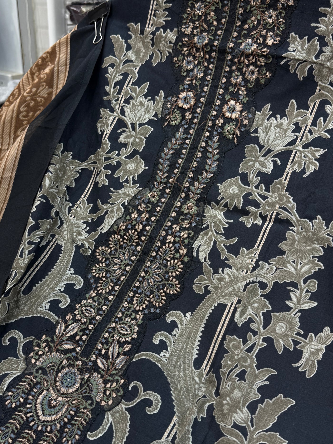 Embroidered Cotton Suit 1799